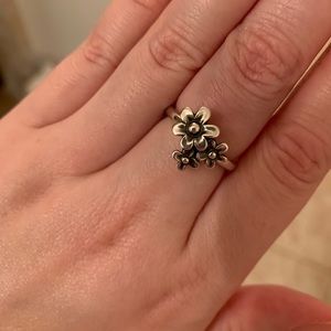 James Avery: daisy ring size: 8